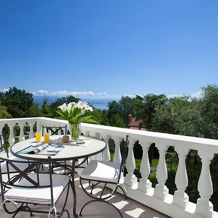 Atlas * Opatija